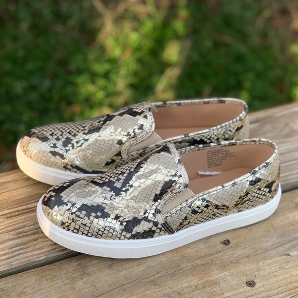 Time and Tru Snakeskin Women’s Loafer Slip On Shoe - Picture 3 of 8